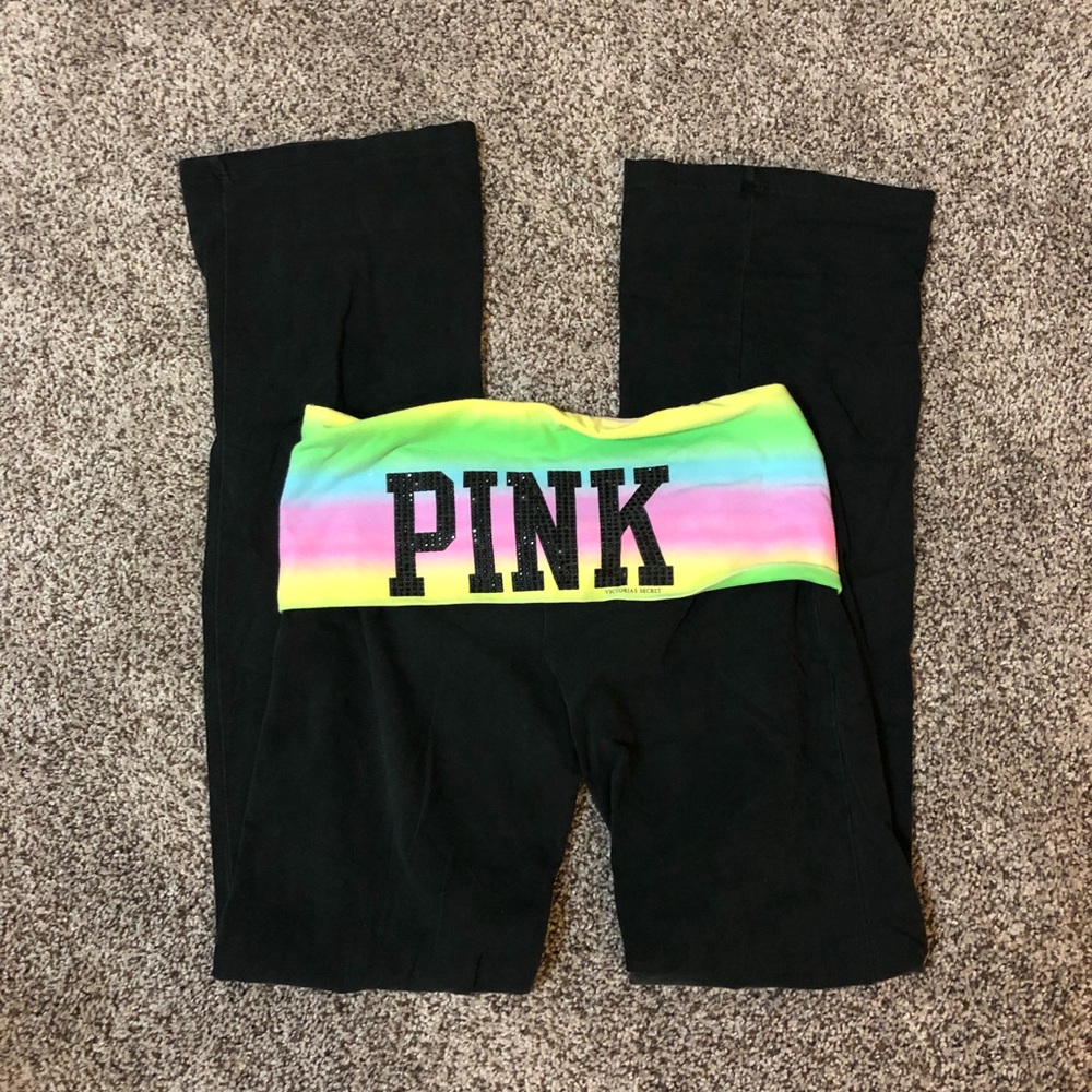 Victoria’s Secret PINK yoga pants